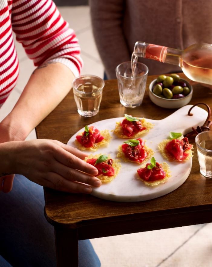 Bouchées croustillantes au parmesan et carpaccio