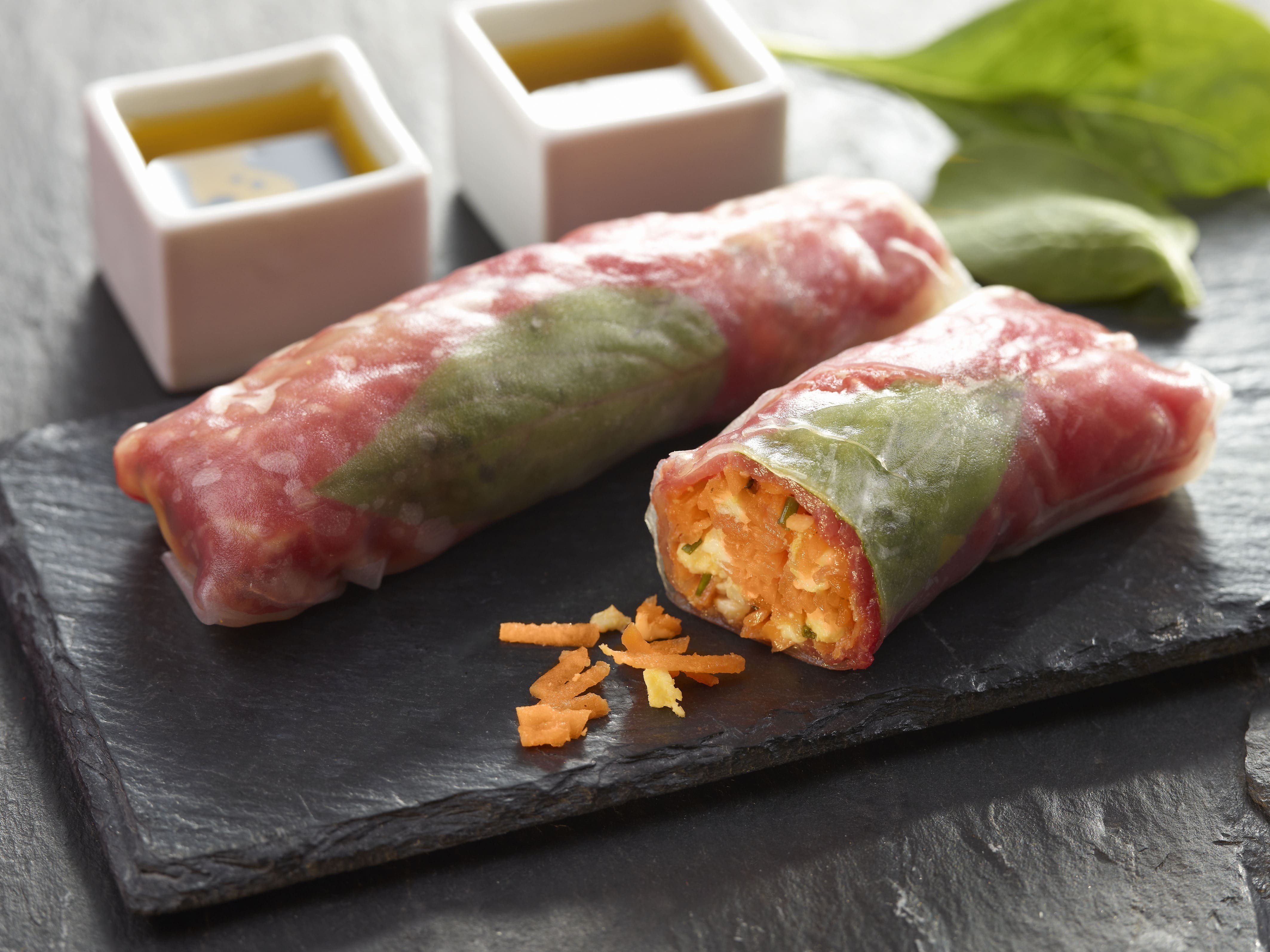 Rouleau de printemps au carpaccio, carottes et mozzarella 