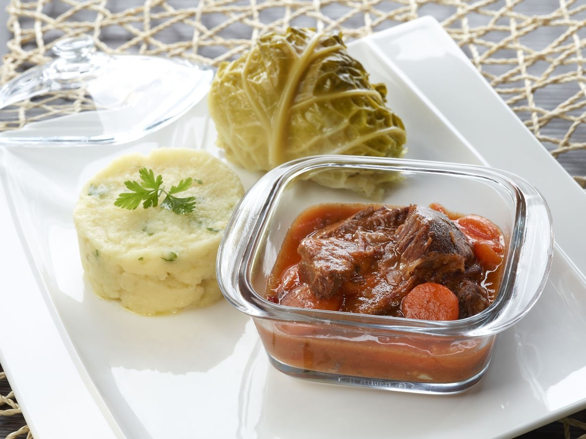 Joue de Bœuf, Purée de panais & Choux au lard