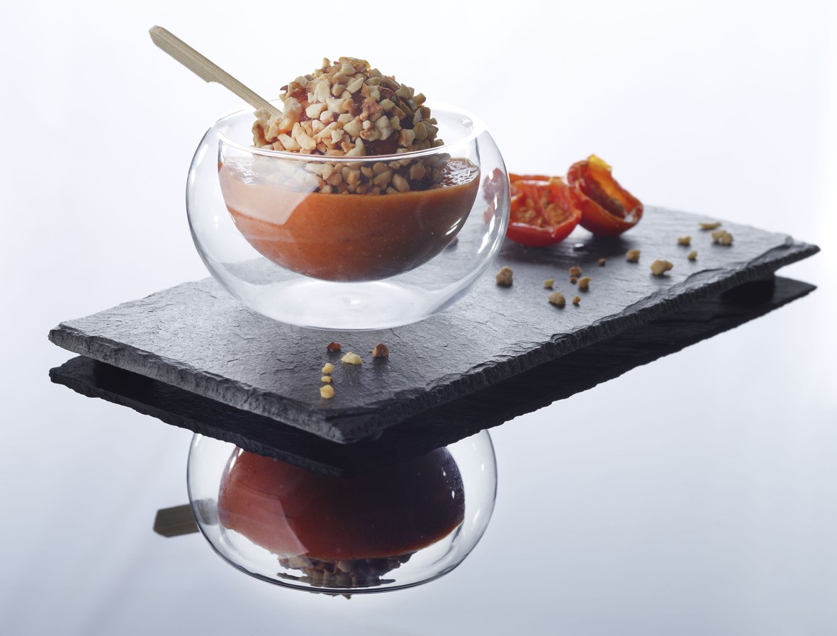 Cake Pops aux tomates séchées et chipolatas, sauce aux poivrons Bigard