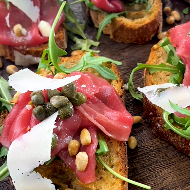Crostini de carpaccio