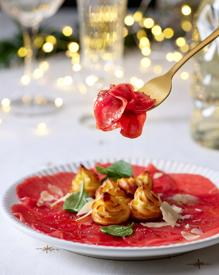 Carpaccio de bœuf aux truffes, pommes duchesse