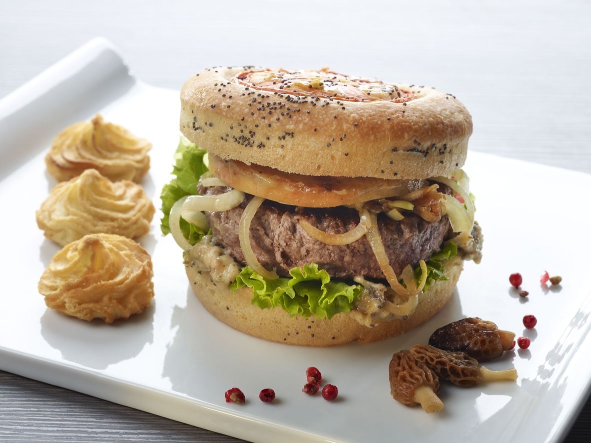 Burger foie gras poêlé, sauce morilles