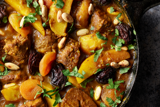 Paleron de bœuf en tajine d'abricots, pruneaux et pommes de terre